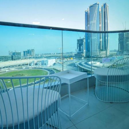 Elegant 2Br View With Rooftop Pool The Bay Dubai Bagian luar foto
