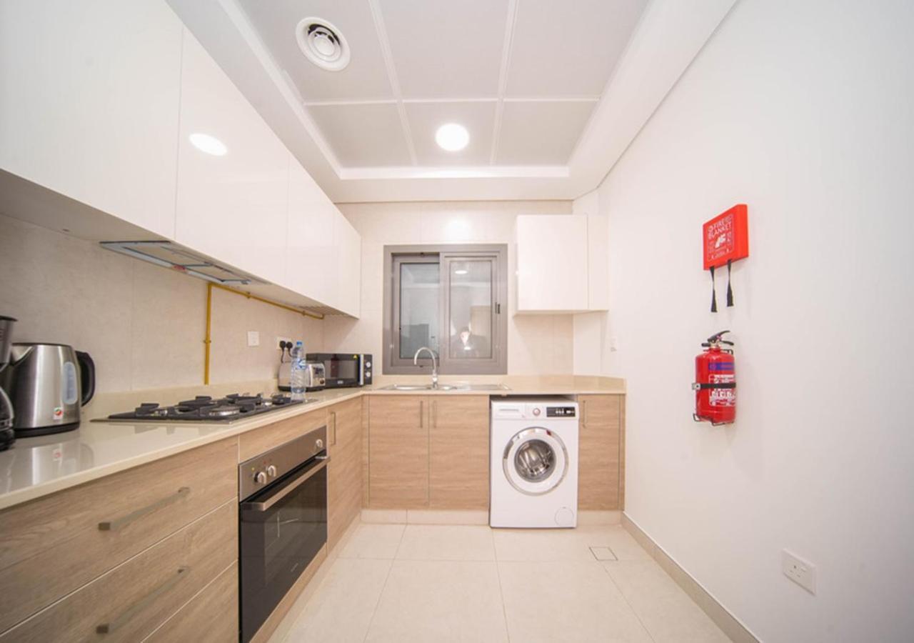 Elegant 2Br View With Rooftop Pool The Bay Dubai Bagian luar foto