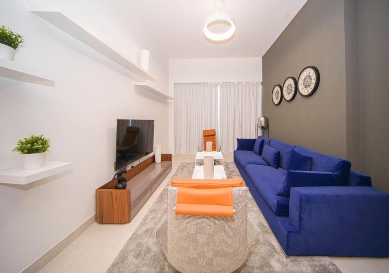 Elegant 2Br View With Rooftop Pool The Bay Dubai Bagian luar foto